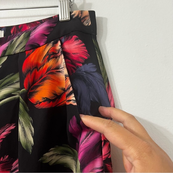 Women’s M Wide Leg Pleated Pants Dark Floral Fairy Grunge Boho Whimsigoth Office - Picture 2 of 9